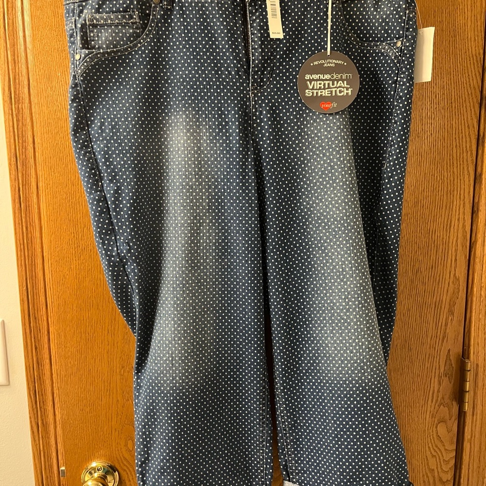 Avenue Denim Polka Dot Capri Jeans